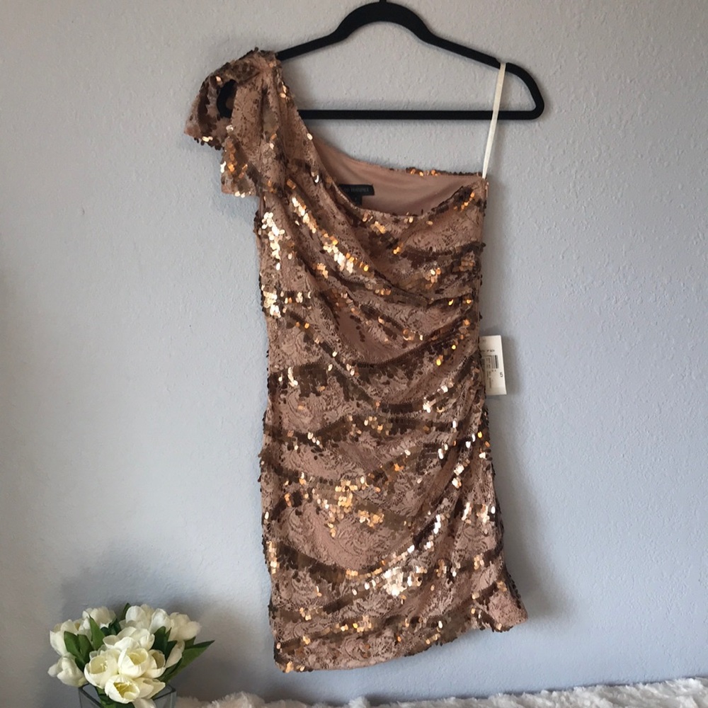 Sequin One-Shoulder Dress in Gold